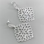 BRINCO MANDALA FLORAL