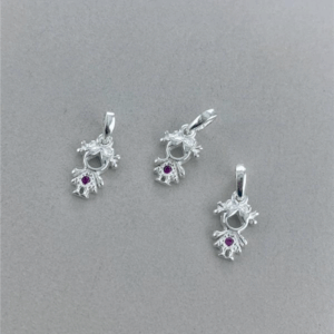 PINGENTE MENINA RUBI