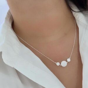 COLAR 3 PINGENTES REDONDOS CRAVEJADOS